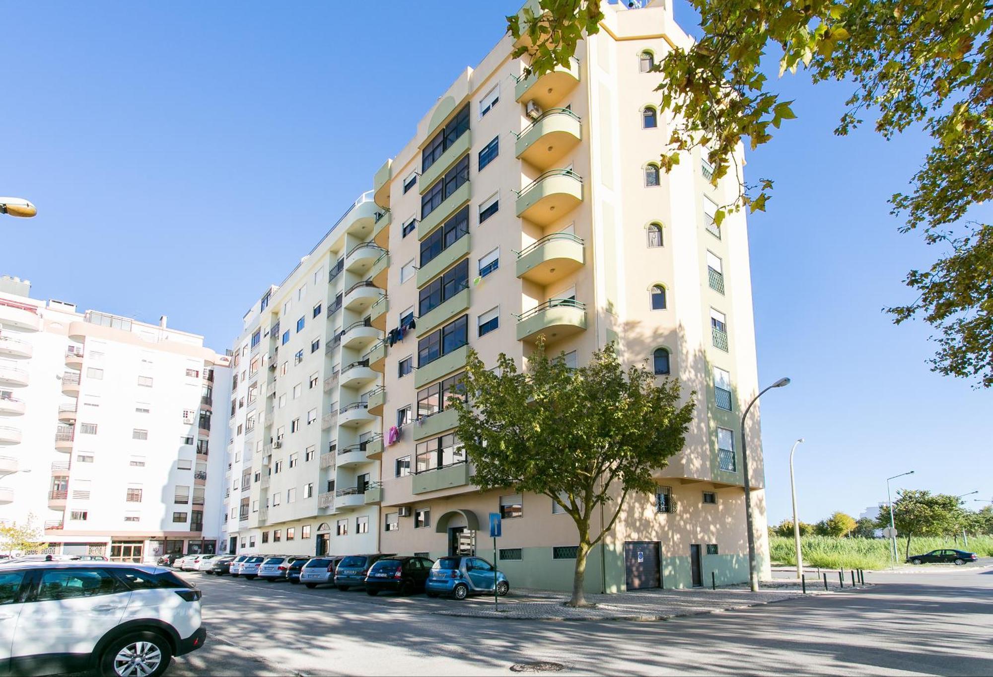 Apartamento Central Setubal Sossegado E Com Luz Esterno foto